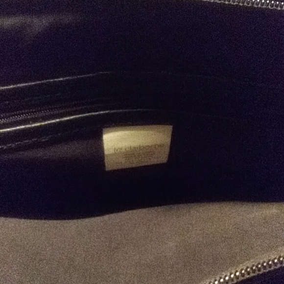 Liz Claiborne Black Shoulder Tote - Picture 4 of 6